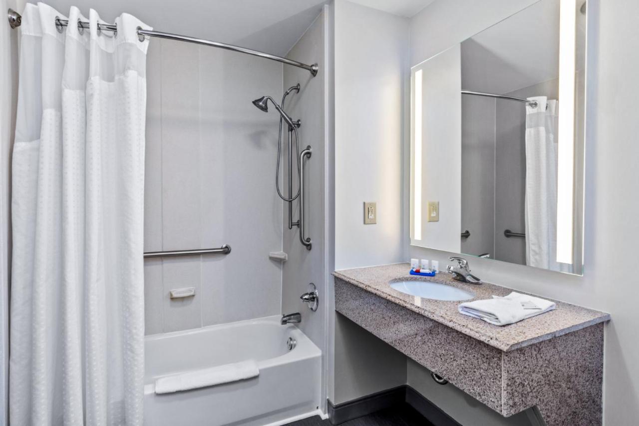 Holiday Inn Express New Albany By Ihg Buitenkant foto