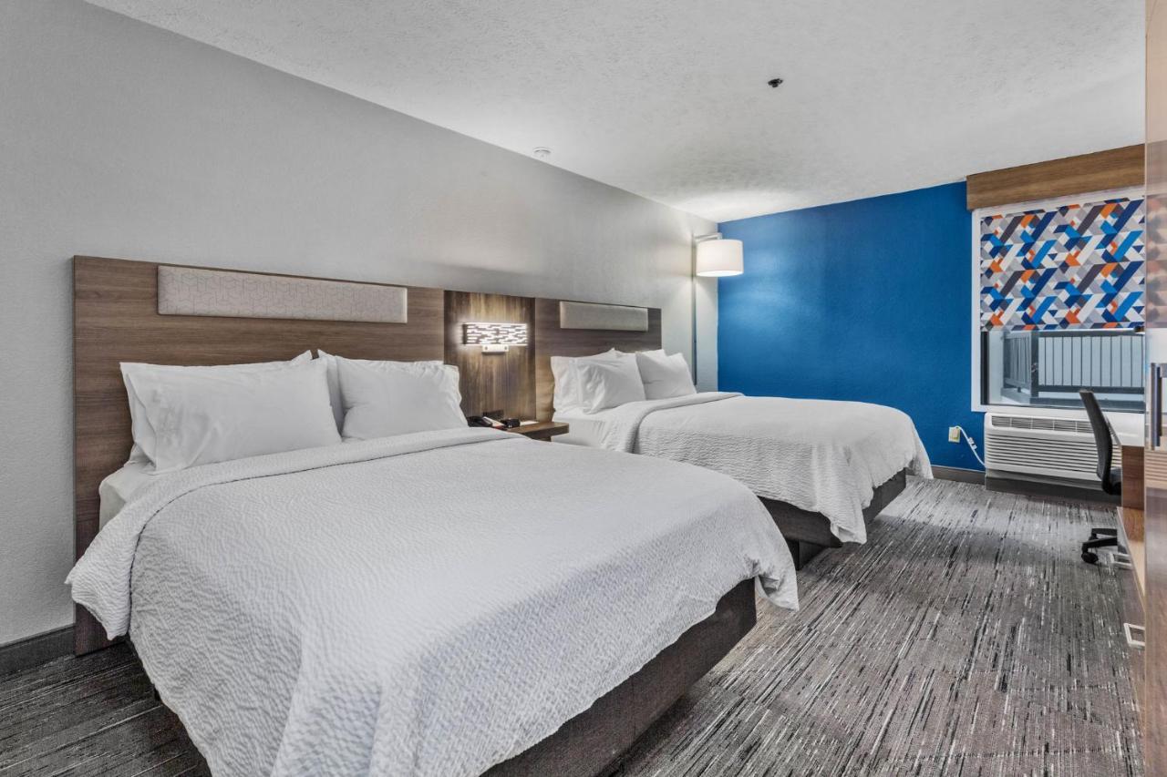 Holiday Inn Express New Albany By Ihg Buitenkant foto