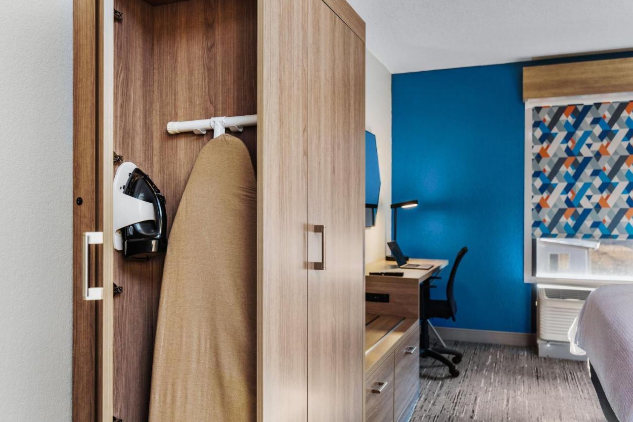 Holiday Inn Express New Albany By Ihg Buitenkant foto