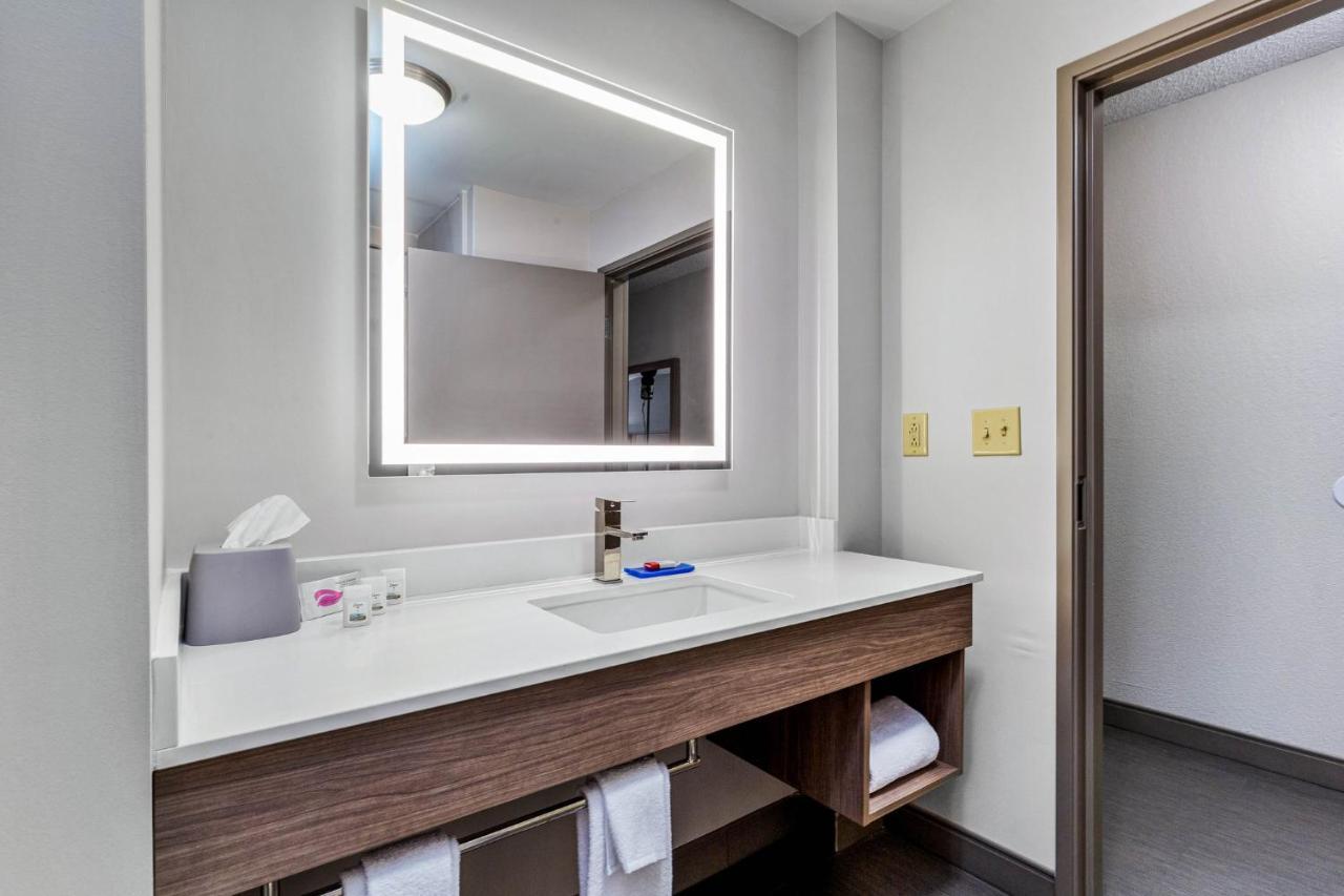 Holiday Inn Express New Albany By Ihg Buitenkant foto