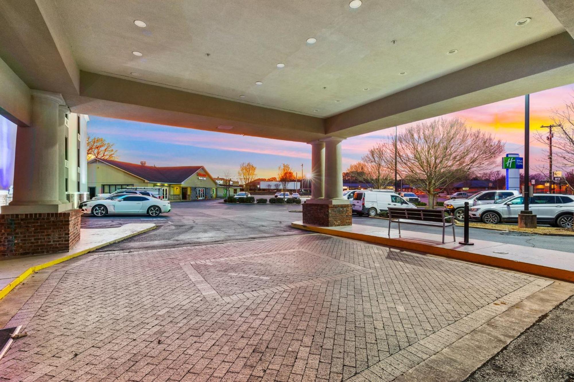 Holiday Inn Express New Albany By Ihg Buitenkant foto