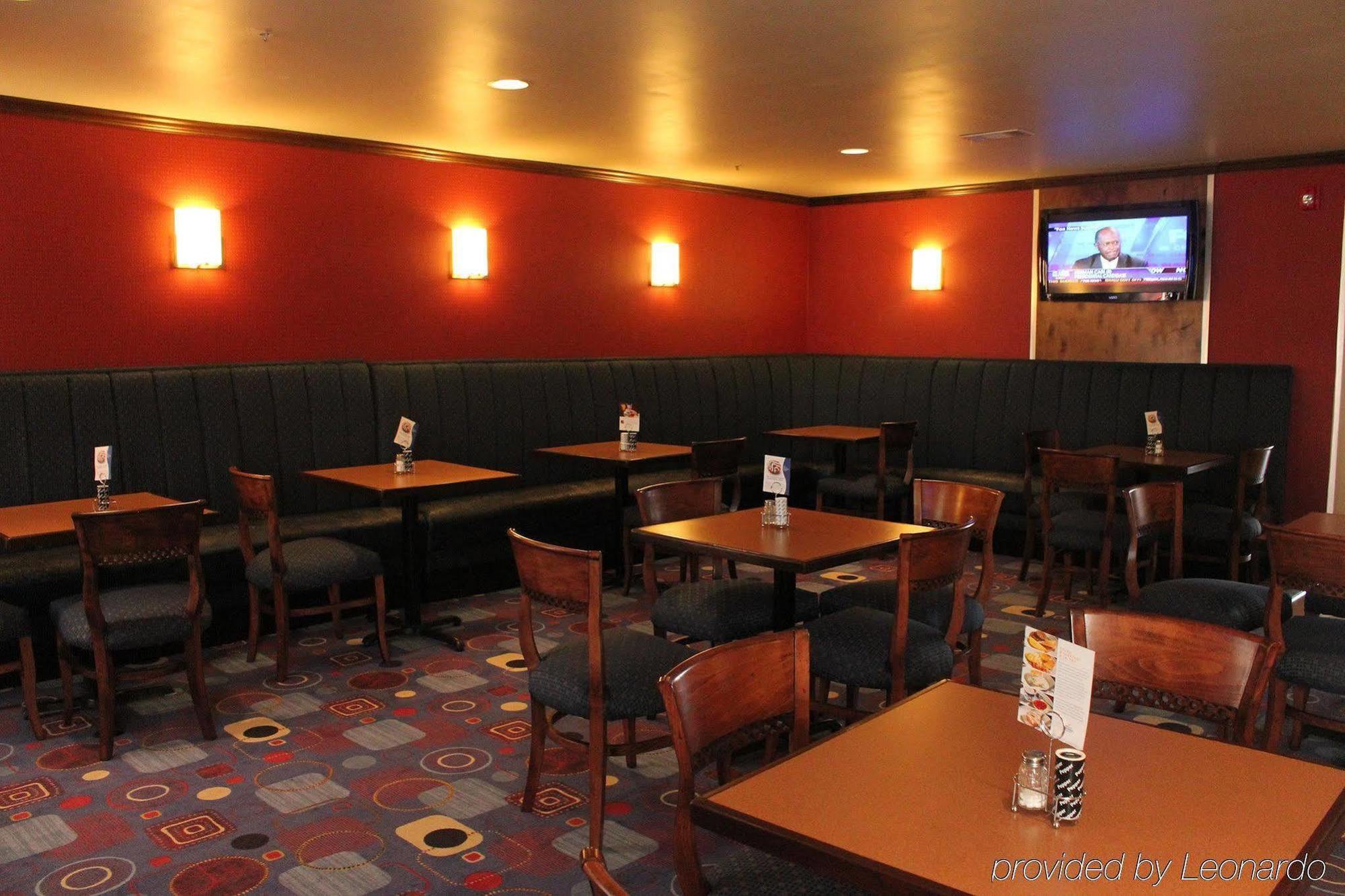 Holiday Inn Express New Albany By Ihg Restaurant foto